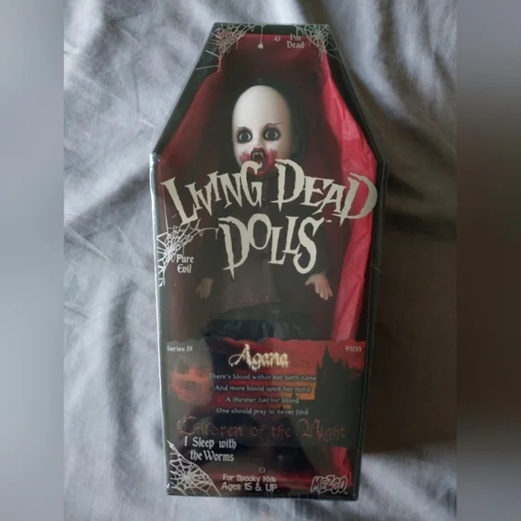 Mezco Toyz Vintage Living Dead Dolls Agana series 19 vampire doll NIB